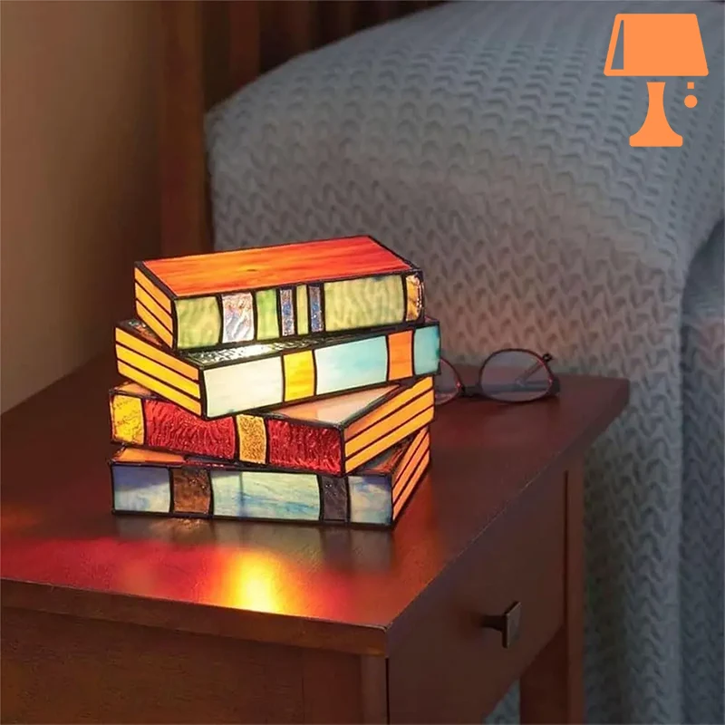 Lampe de Chevet en Forme de Livre posée