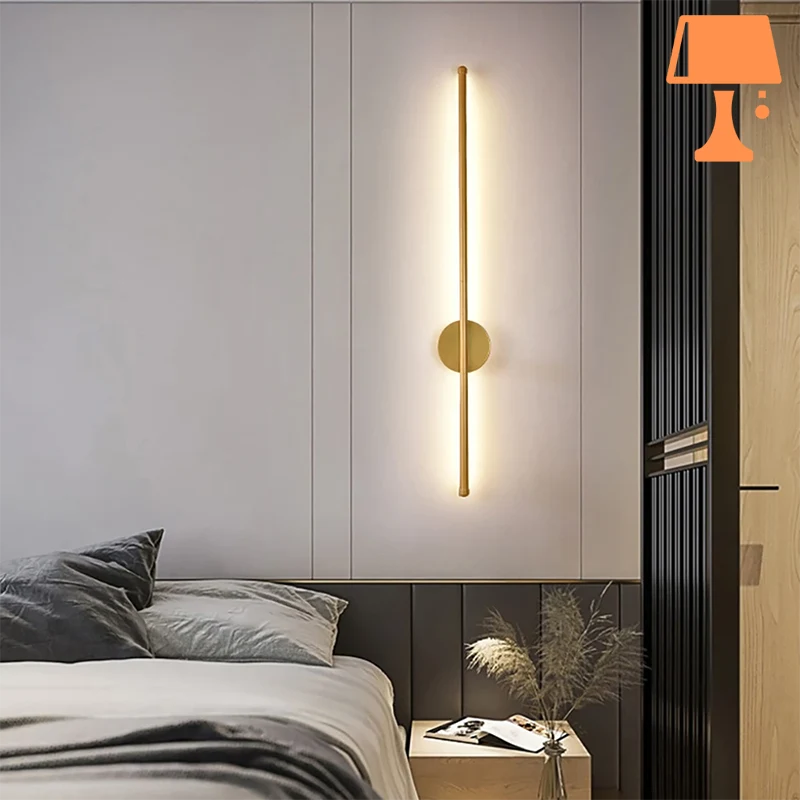 lampe de chevet au mur dorée salon