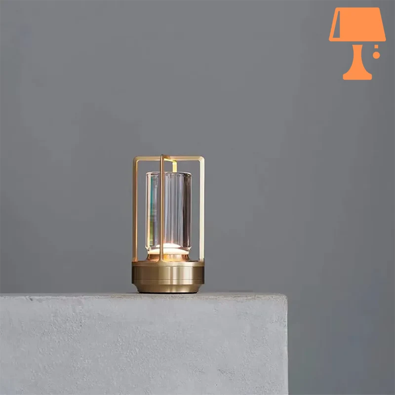 lampe de chevet en verre transparent dorée